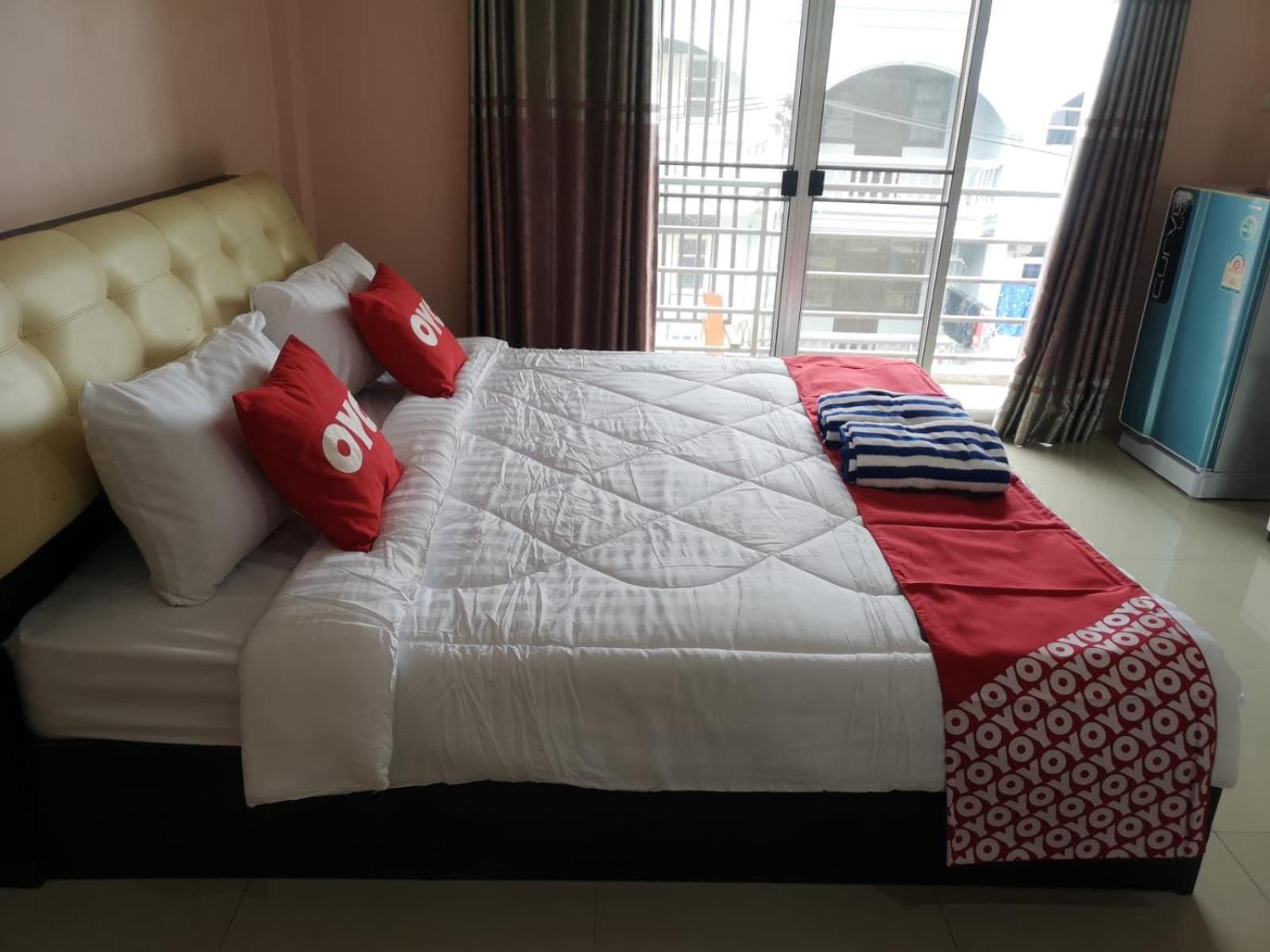 Hotel Kjs Pattaya Esterno foto