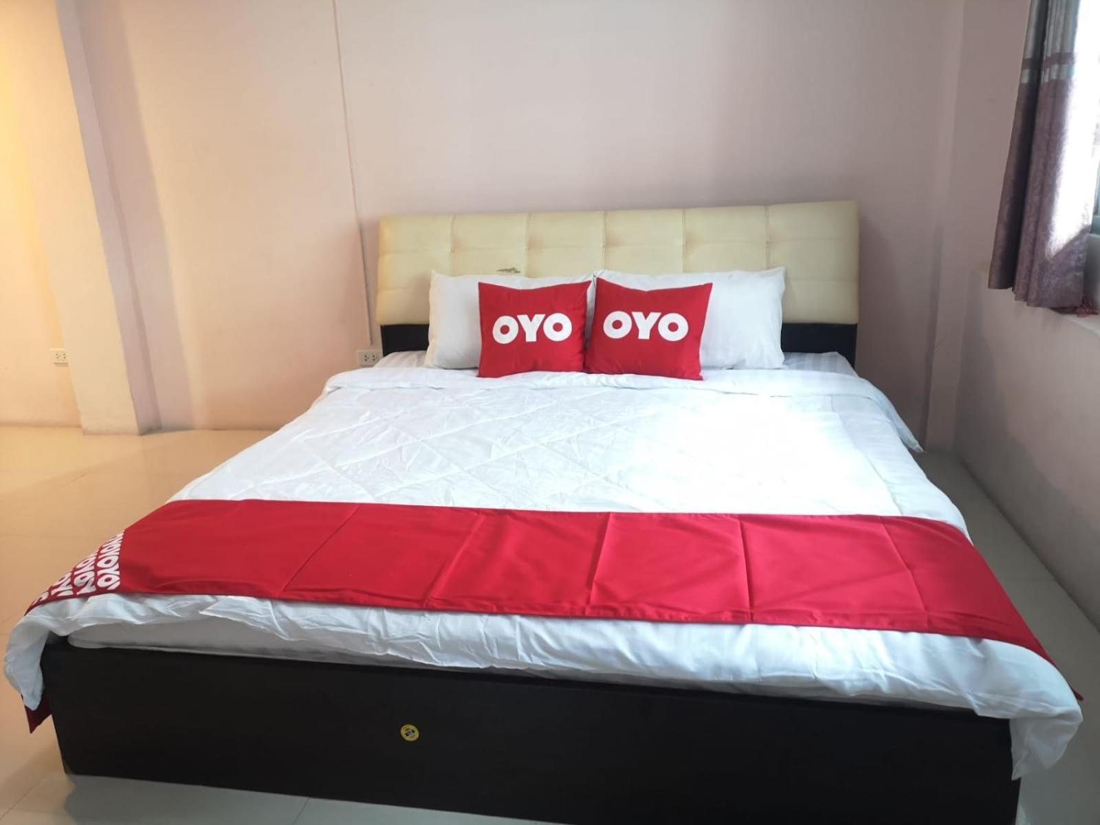 Hotel Kjs Pattaya Esterno foto
