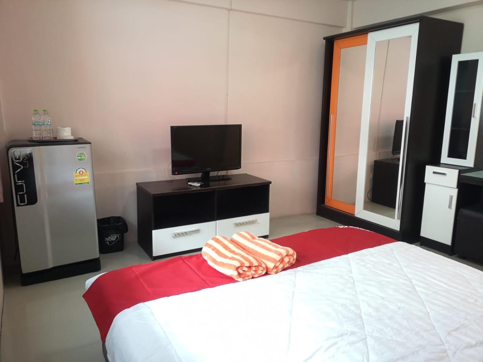Hotel Kjs Pattaya Esterno foto