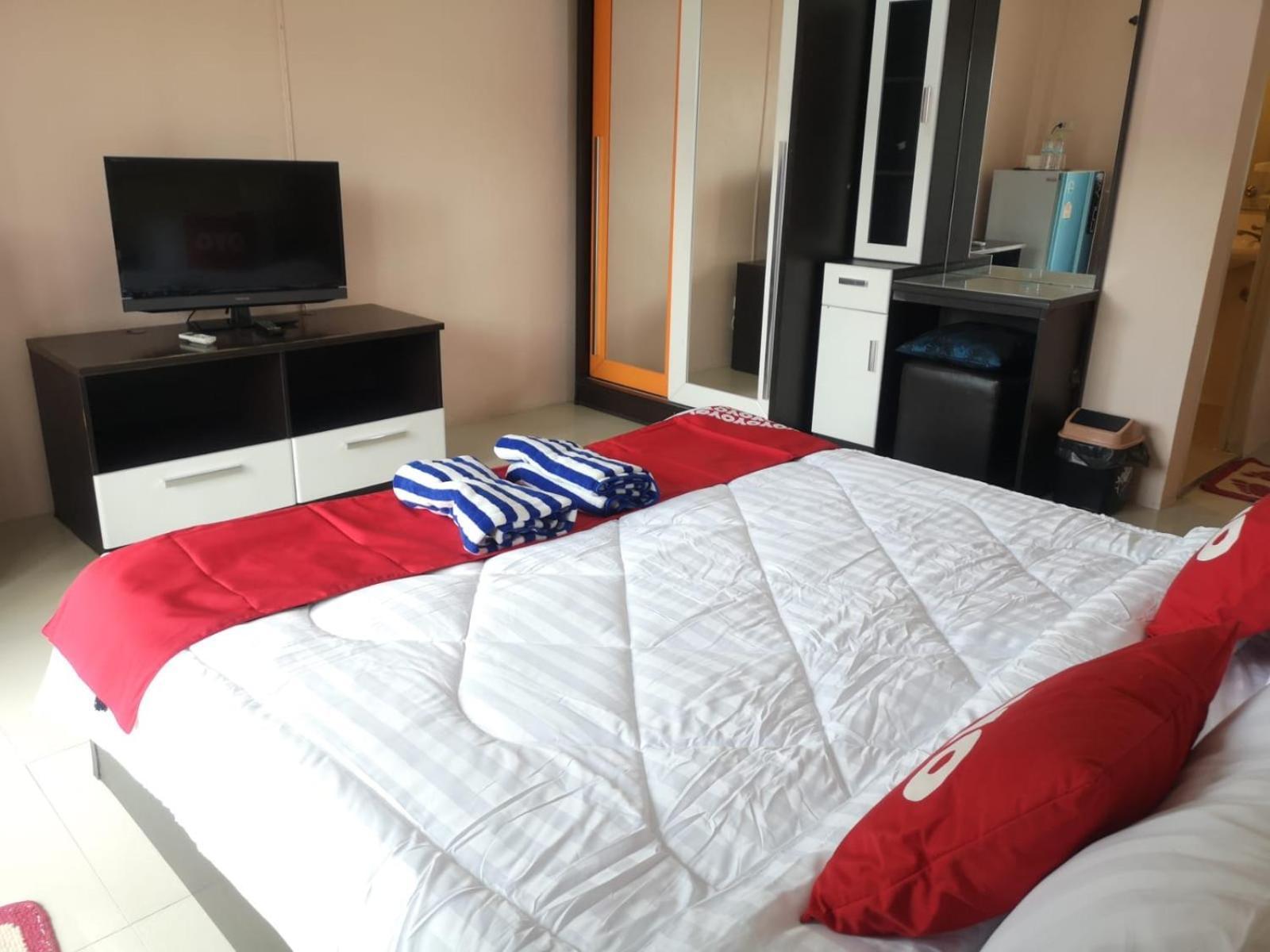 Hotel Kjs Pattaya Esterno foto