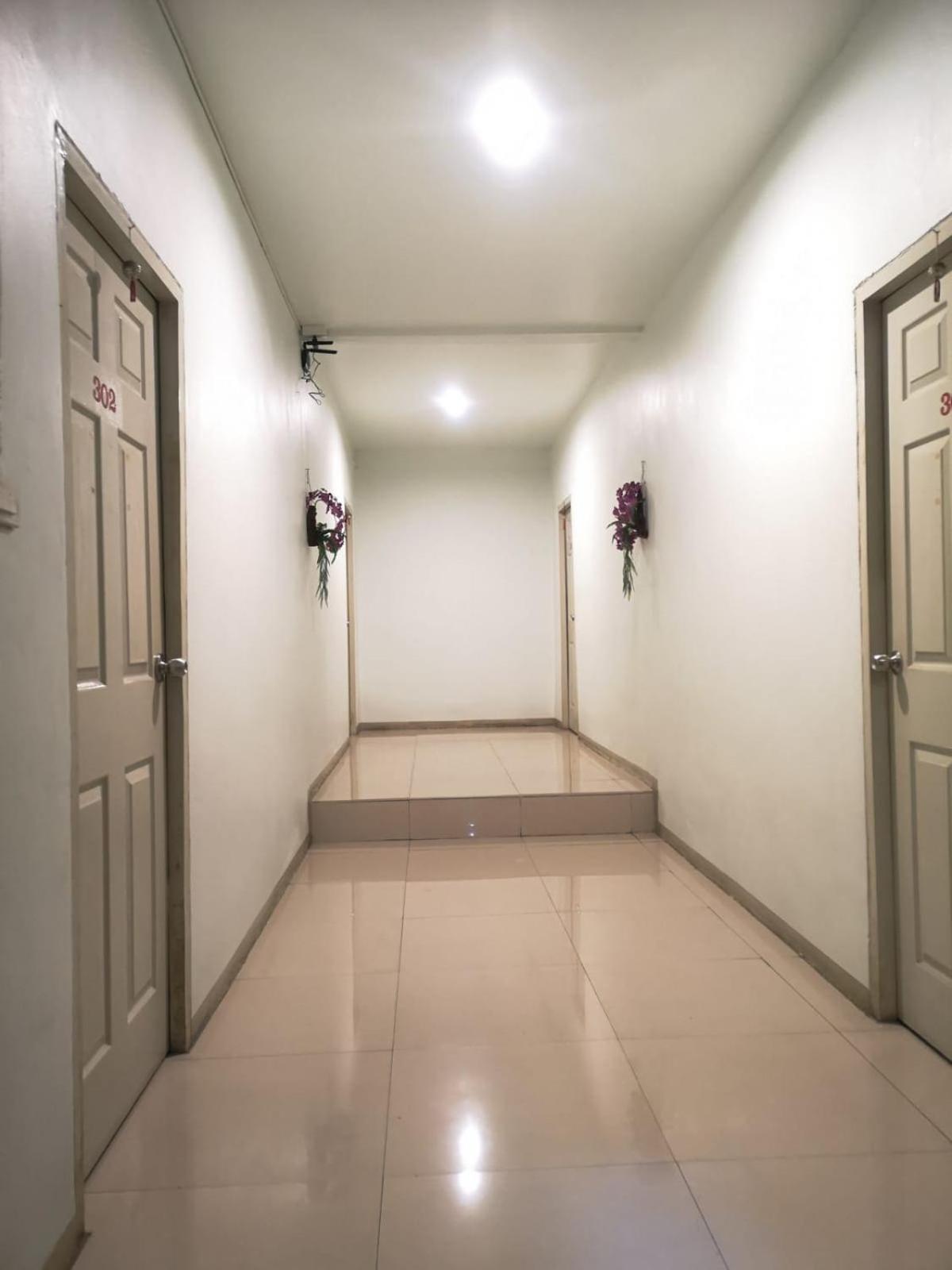 Hotel Kjs Pattaya Esterno foto