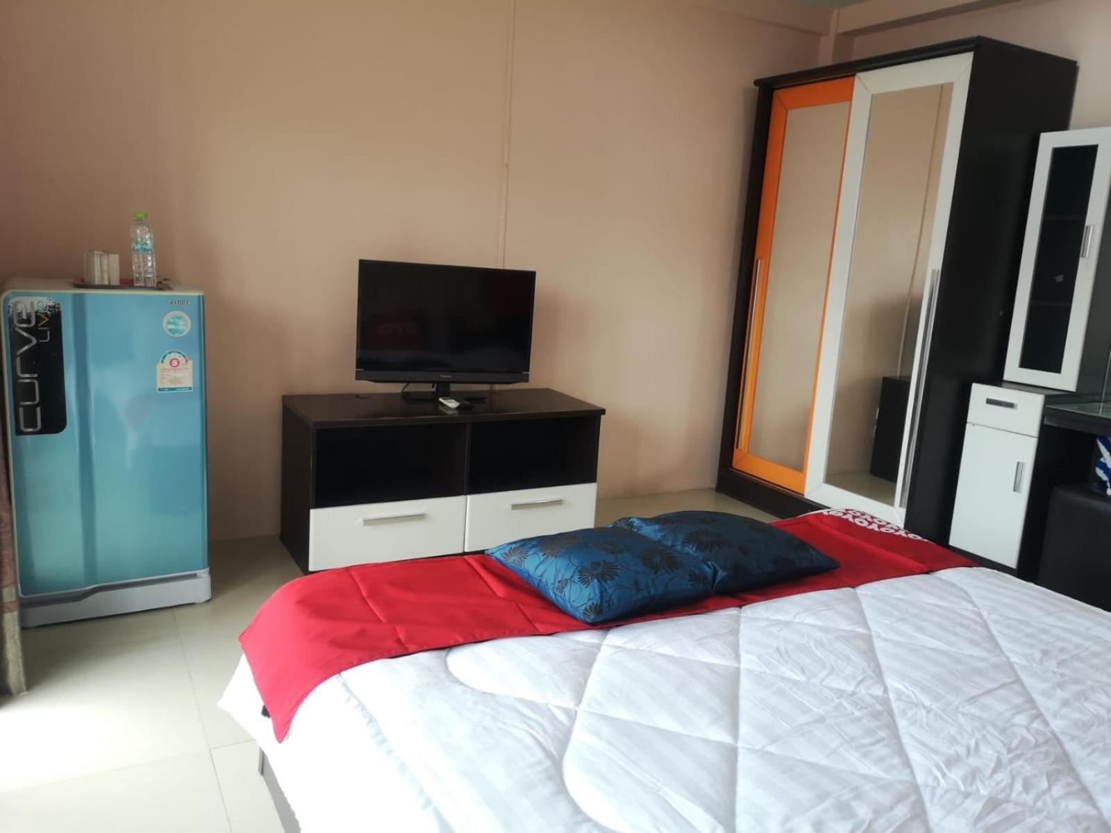 Hotel Kjs Pattaya Esterno foto
