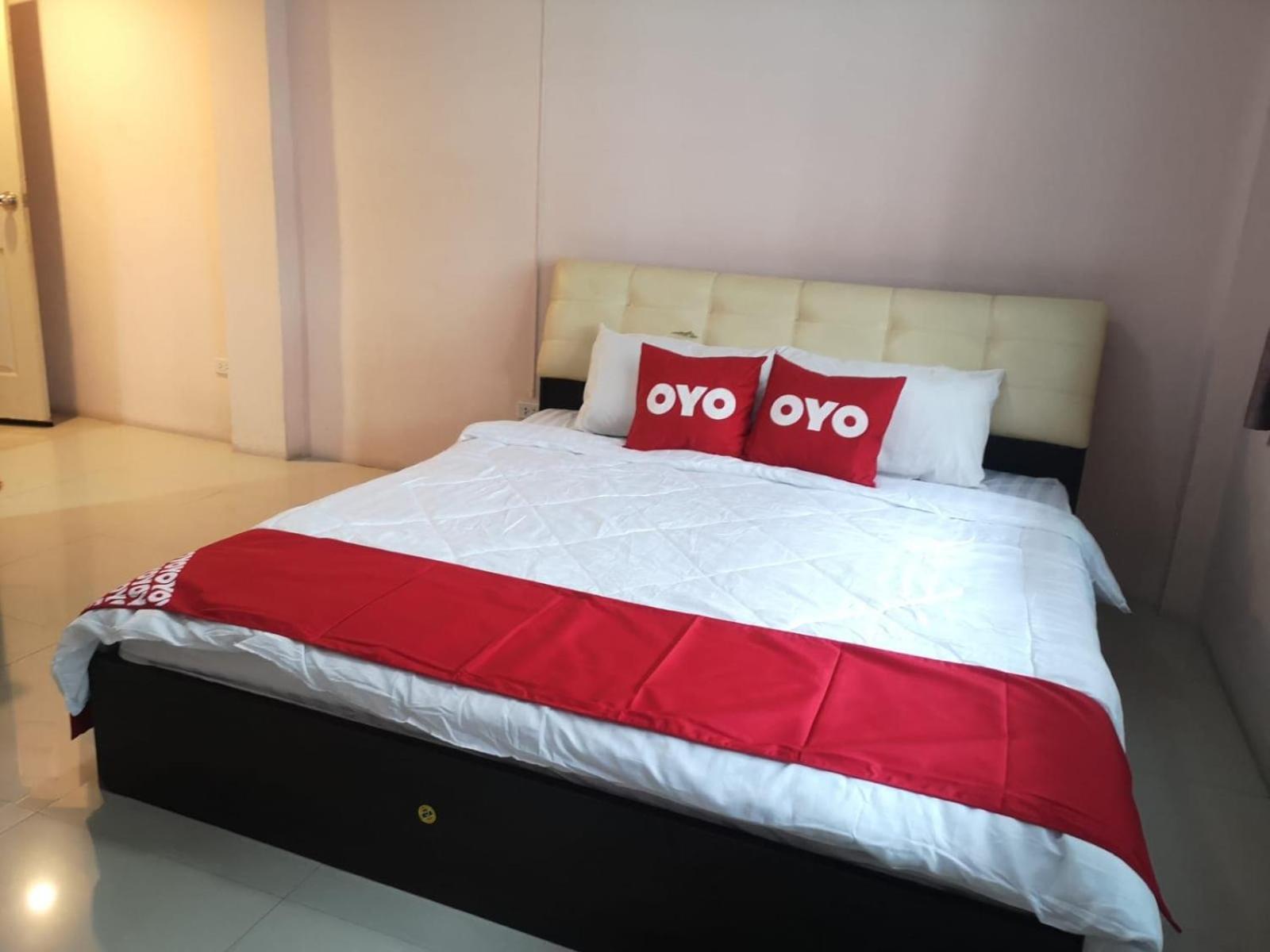 Hotel Kjs Pattaya Esterno foto