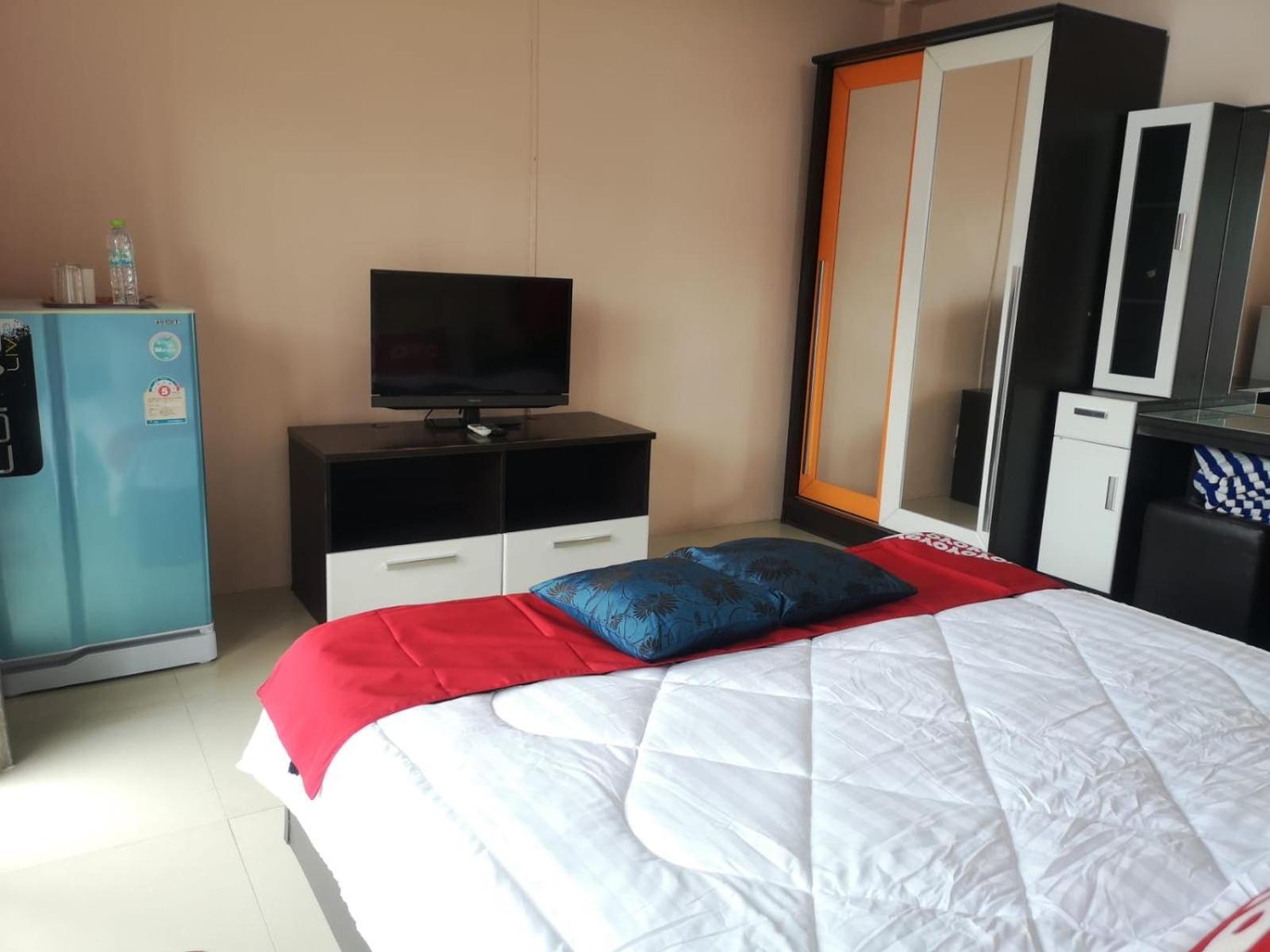 Hotel Kjs Pattaya Esterno foto