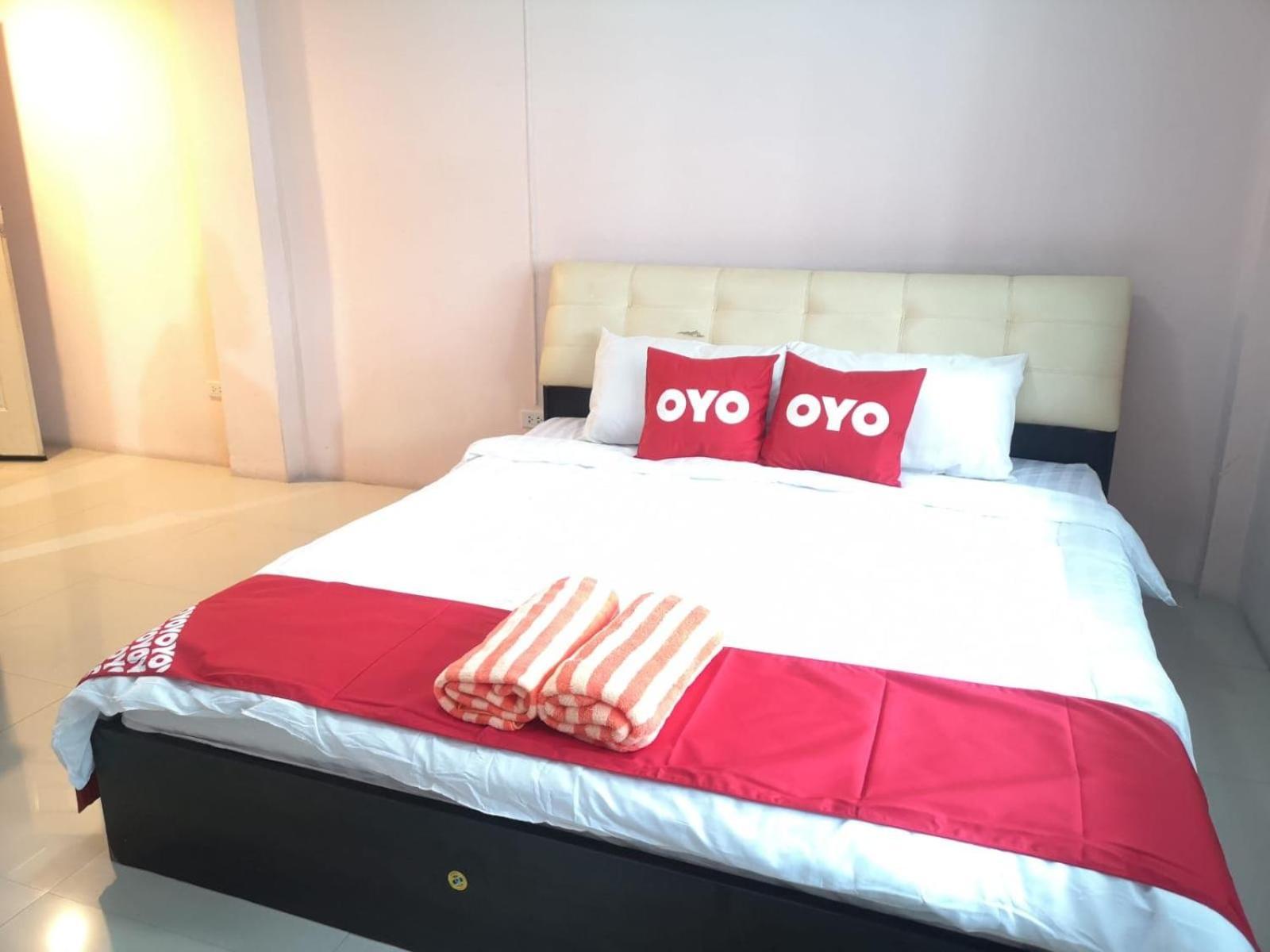 Hotel Kjs Pattaya Esterno foto