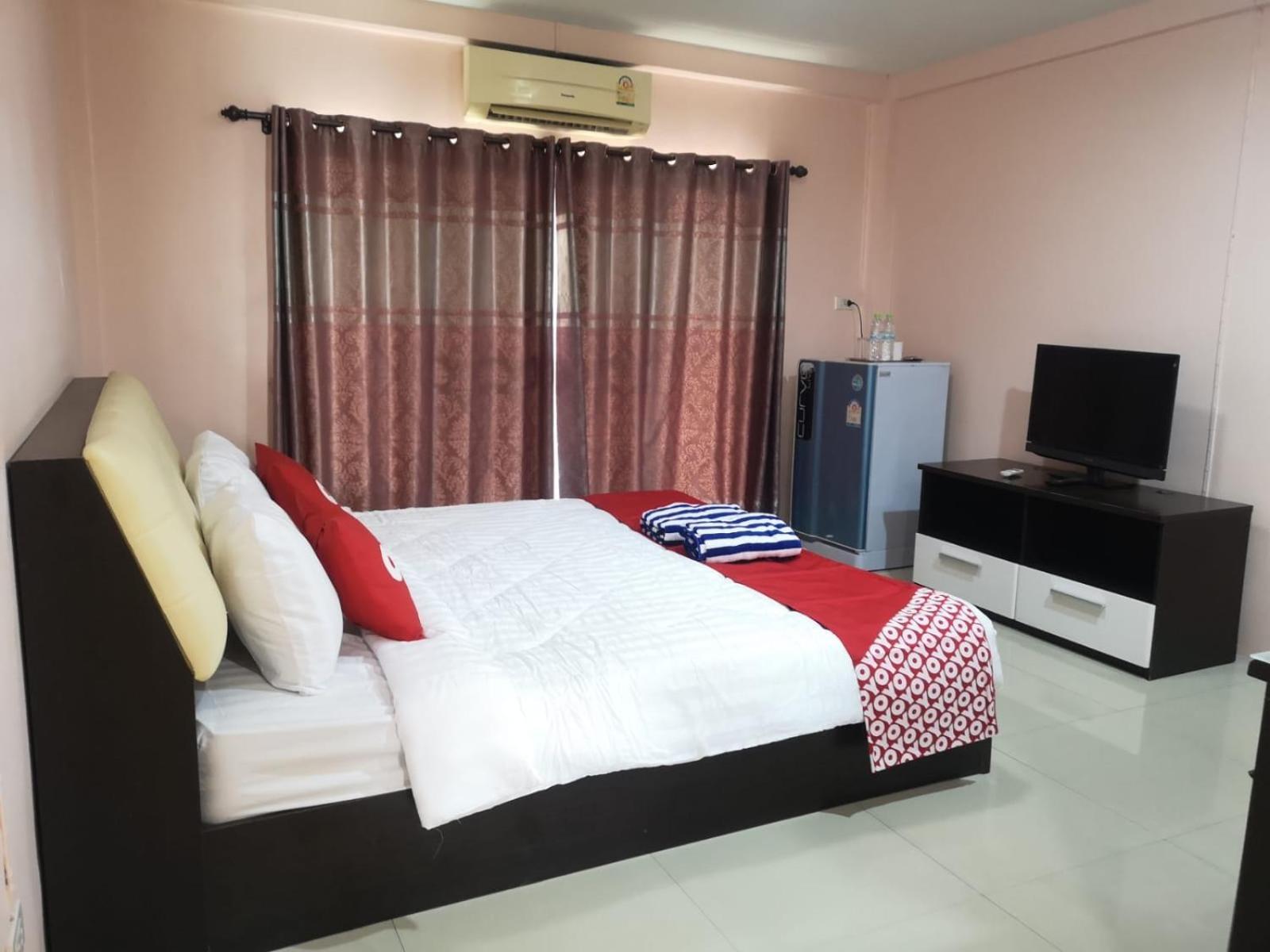 Hotel Kjs Pattaya Esterno foto