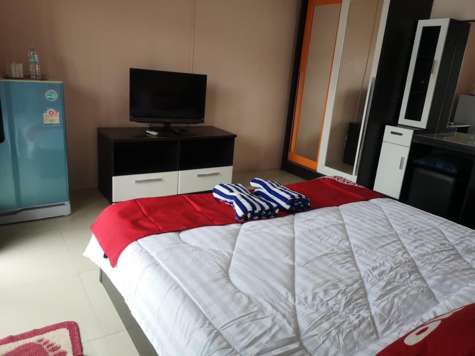 Hotel Kjs Pattaya Esterno foto